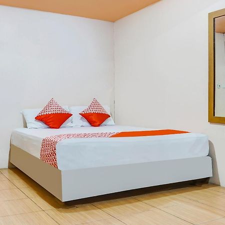 Oyo 90923 Makassar Cottage Balangberu Экстерьер фото