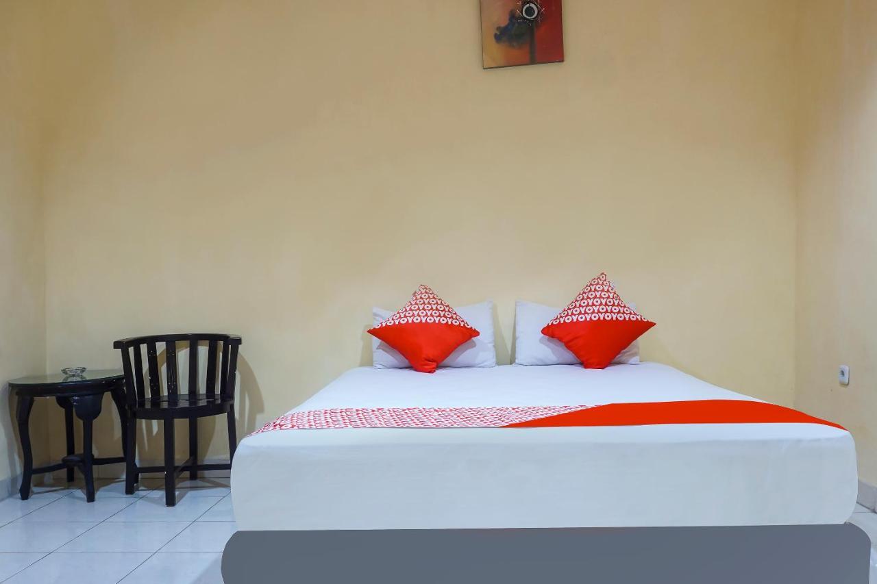 Oyo 90923 Makassar Cottage Balangberu Экстерьер фото