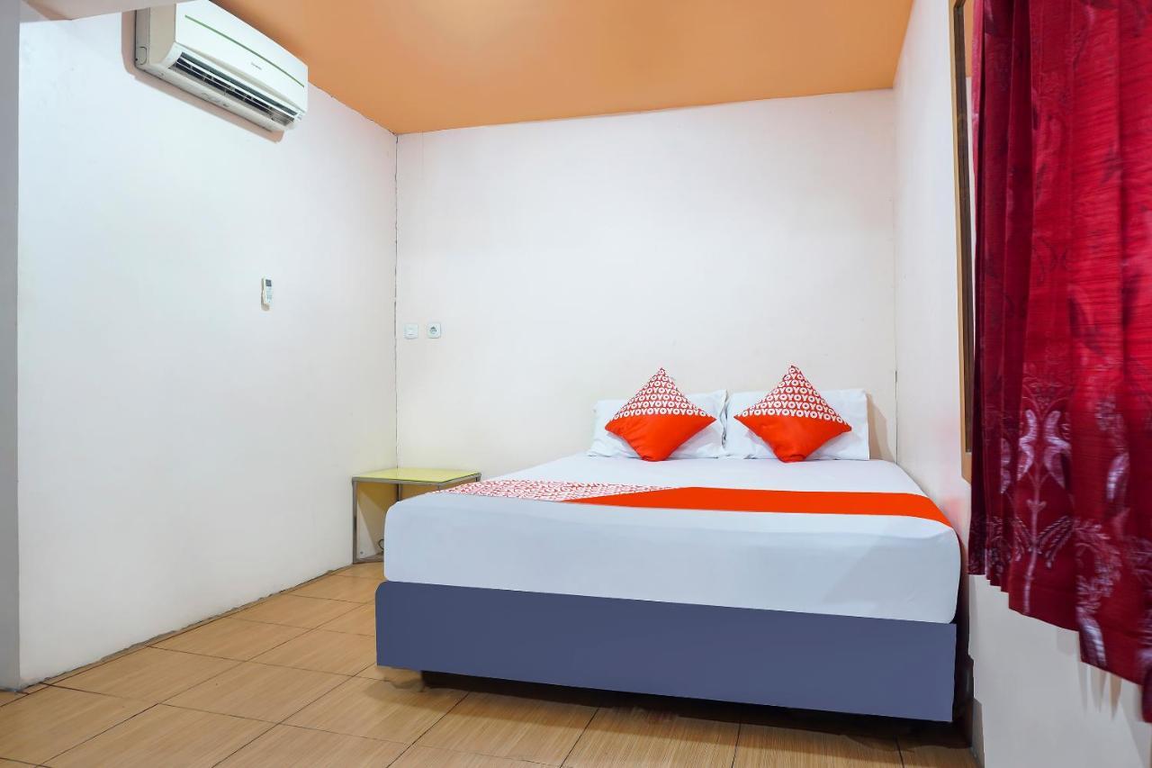Oyo 90923 Makassar Cottage Balangberu Экстерьер фото