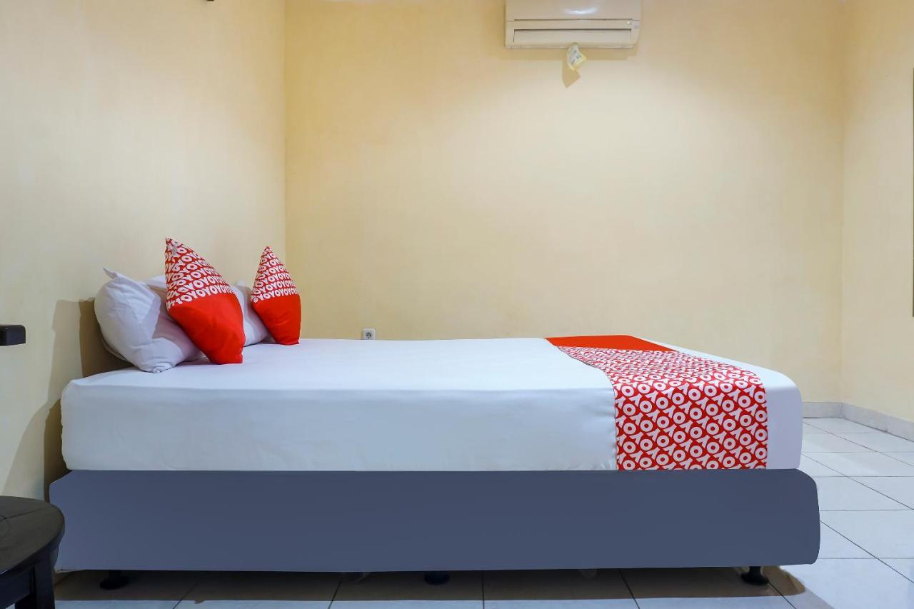 Oyo 90923 Makassar Cottage Balangberu Экстерьер фото