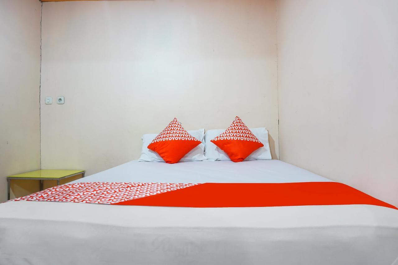 Oyo 90923 Makassar Cottage Balangberu Экстерьер фото