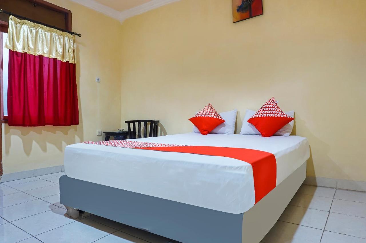 Oyo 90923 Makassar Cottage Balangberu Экстерьер фото